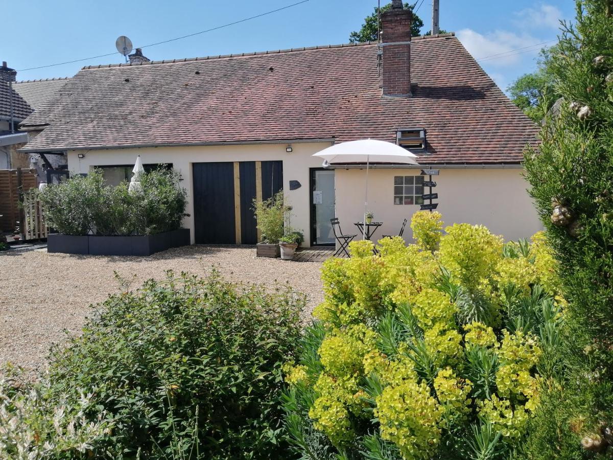 Le Clos Du 51 - Chambres D'Hotes Abondant エクステリア 写真