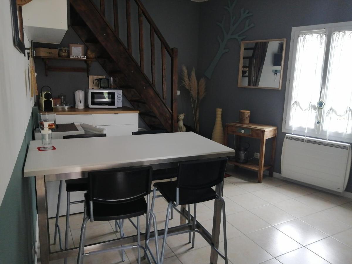 Le Clos Du 51 - Chambres D'Hotes Abondant エクステリア 写真